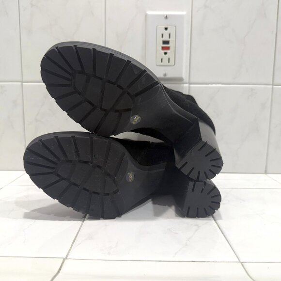 BCBG Block Heel Ankle Booties Size 8.5B Black Suede Laliah NWOB - FREE SHIPPING - Picture 8 of 12